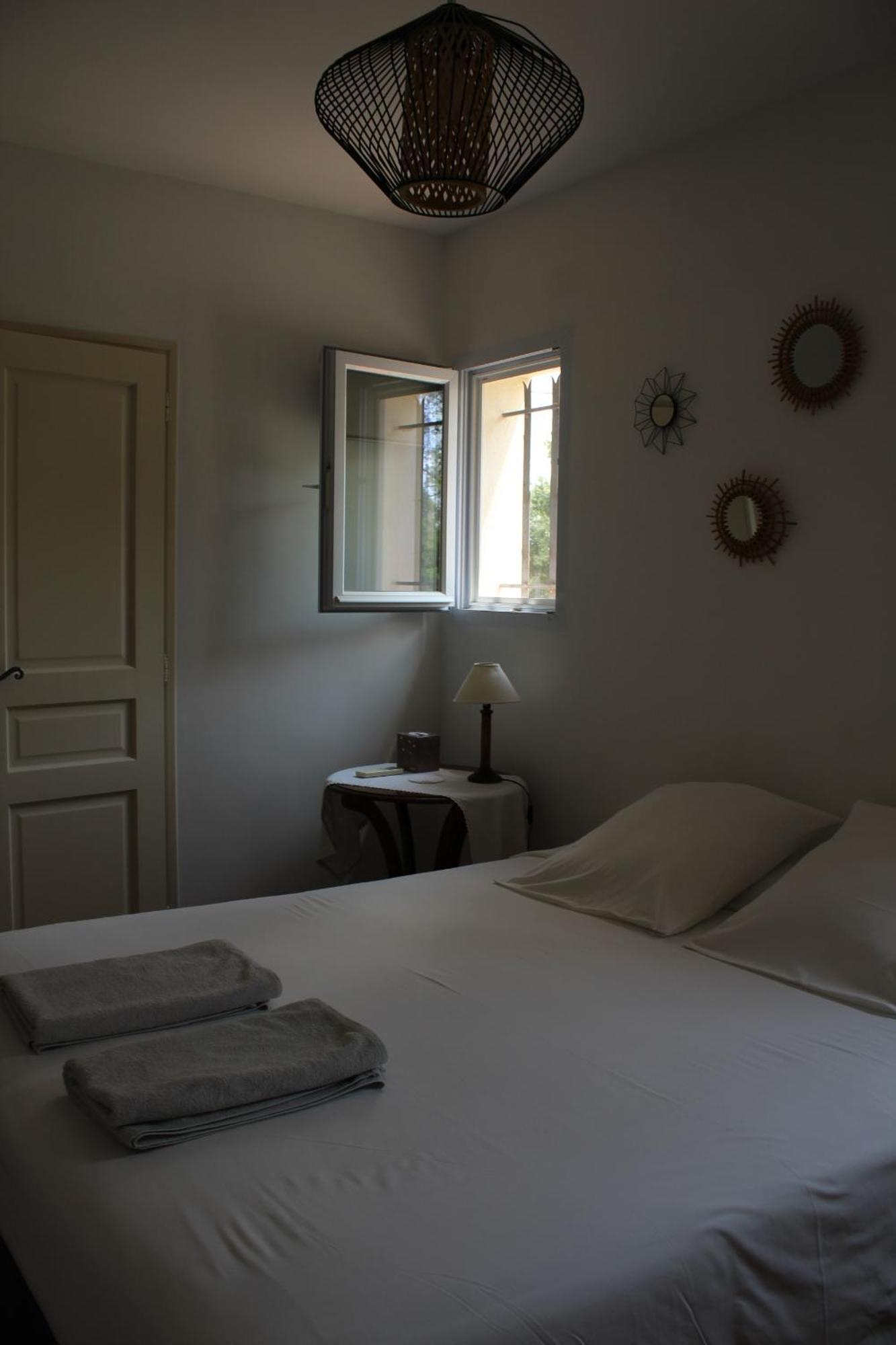 Bed and Breakfast Bastide Saint Bernard Le Thoronet Exterior foto
