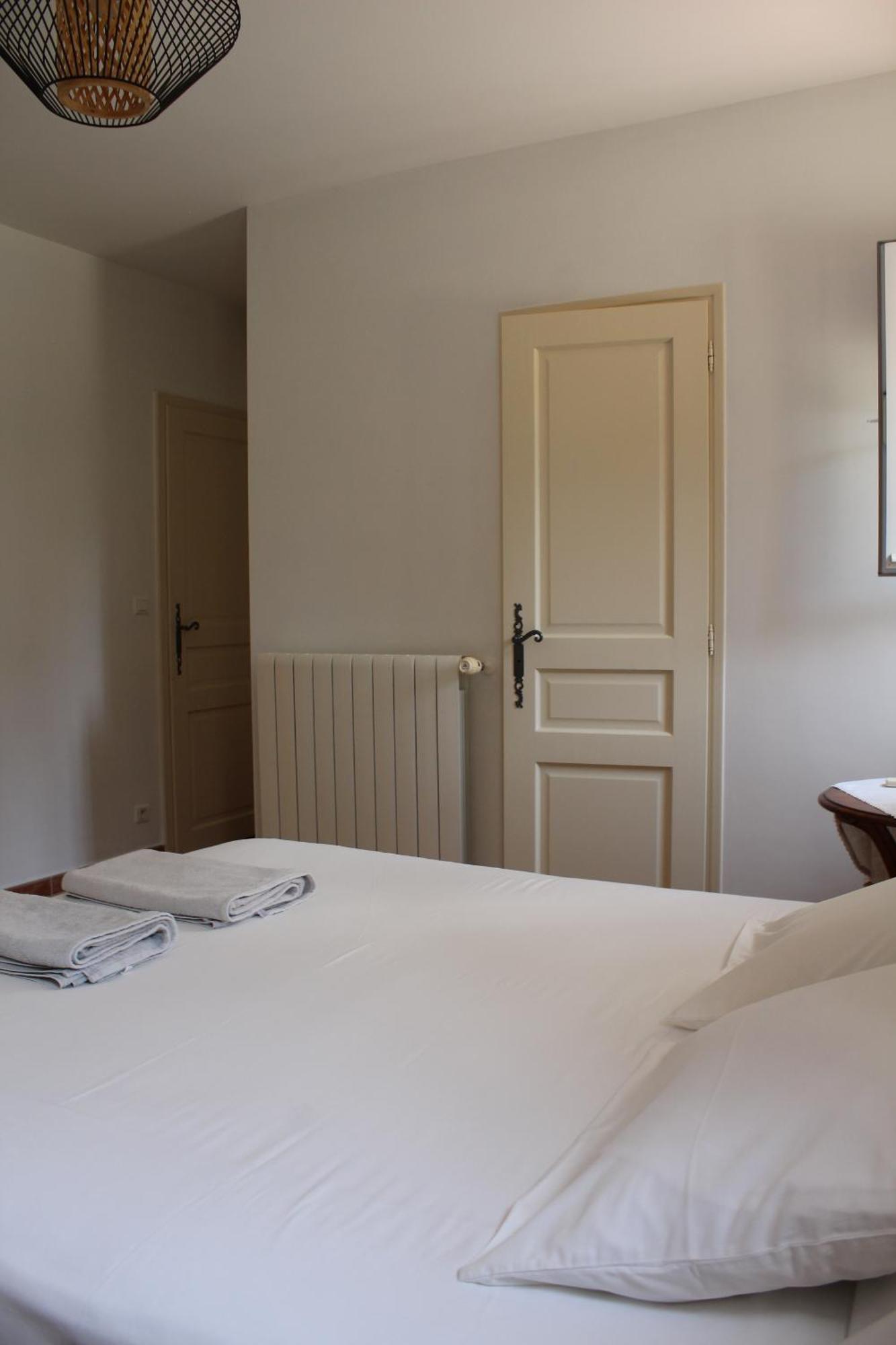 Bed and Breakfast Bastide Saint Bernard Le Thoronet Exterior foto